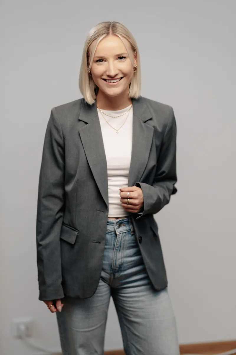 Paula van Besel, Marketing Managerin